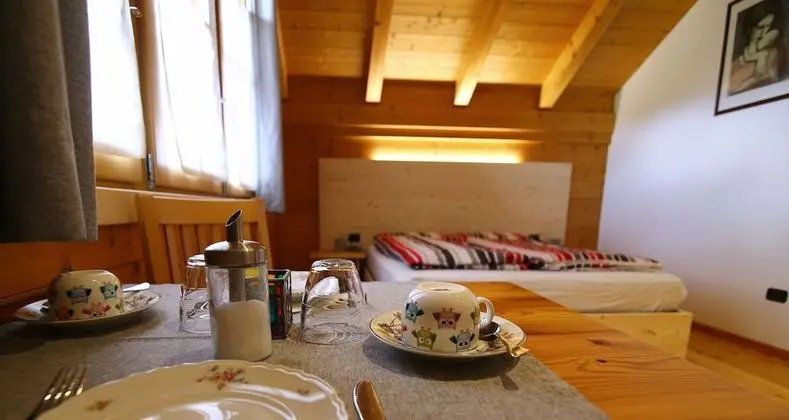 Exclusive Tek Büyük Yataklı Oda