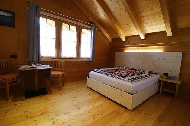 Exclusive Tek Büyük Yataklı Oda