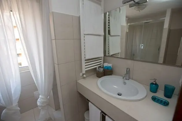 Dört Kişilik Oda, Banyolu/Duşlu