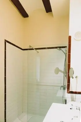 Standard Büyük Yataklı Tek Kişilik Oda, 1 Çift Kişilik veya 2 Tek Kişilik Yatak