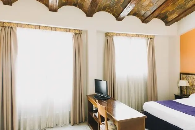 Tek Büyük Yataklı Oda, 1 Çift Kişilik veya 2 Tek Kişilik Yatak