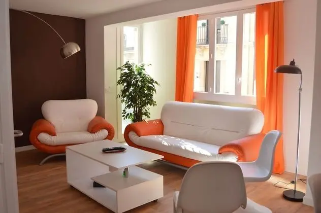 Tek Büyük Yataklı Oda, Ortak Banyo