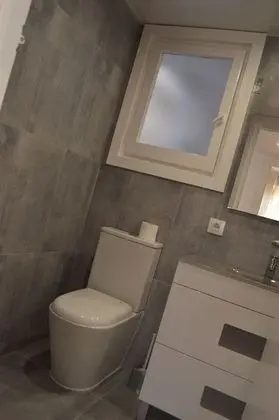 Tek Büyük Yataklı Oda, Ortak Banyo