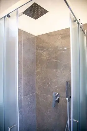 Superior Tek Büyük veya İki Ayrı Yataklı Oda