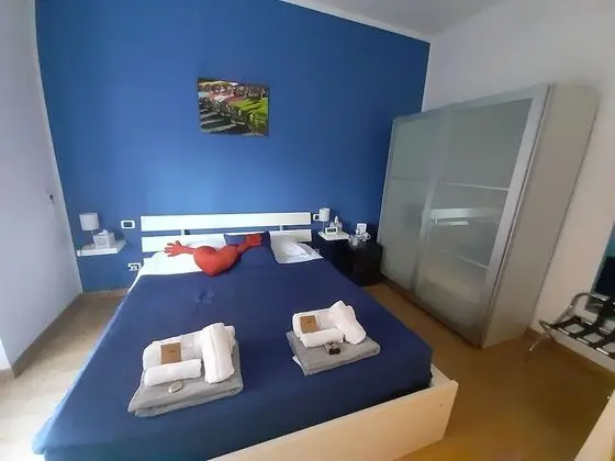 Tek Büyük Yataklı Oda (Blue)