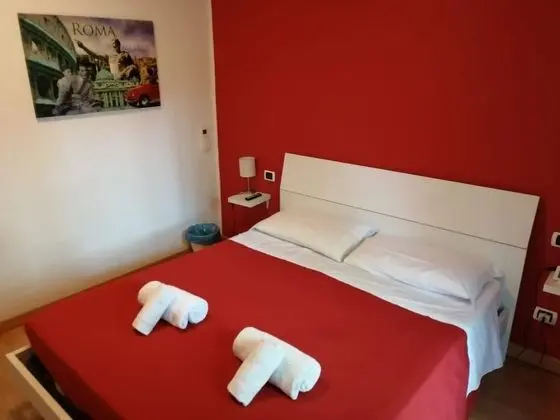 Tek Büyük Yataklı Oda (Red)