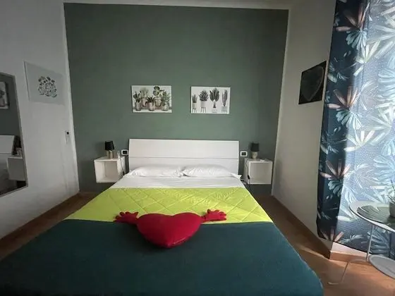 Üç Kişilik Oda (Green)