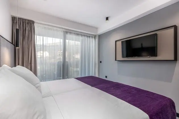 Standard Tek Büyük veya İki Ayrı Yataklı Oda, Balkon