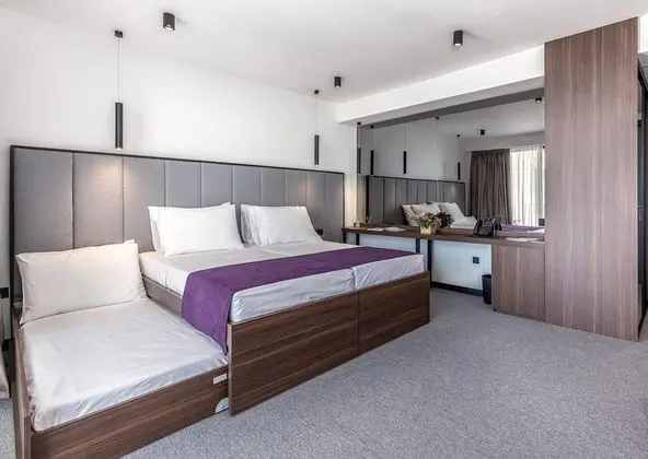 Superior Tek Büyük veya İki Ayrı Yataklı Oda, Balkon, Deniz Manzaralı