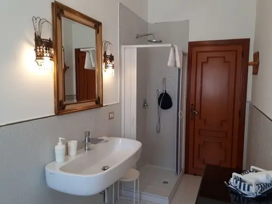 Standard Süit, Özel Banyo