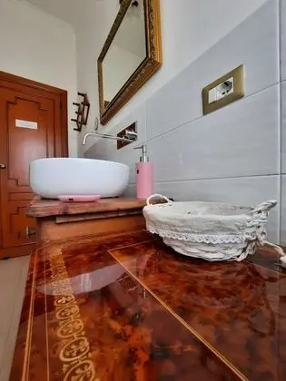 Traditional Oda, Şehir Manzaralı