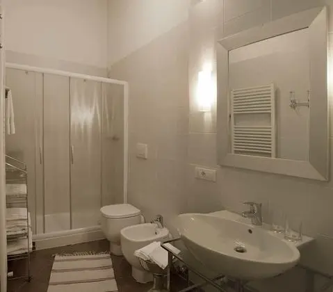 Tek Büyük Yataklı Oda (2)