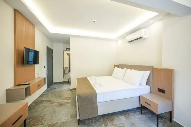 https://images.etstur.com/imgproxy/resize/2560x1440/files/images/hotelImages/etsrooms/514987/Ada_Butik_Otel_Marmaris_20240615170026_14.JPG
