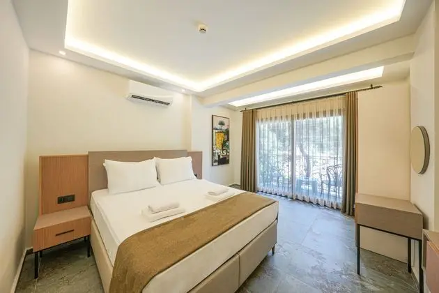 https://images.etstur.com/imgproxy/resize/2560x1440/files/images/hotelImages/etsrooms/514987/Ada_Butik_Otel_Marmaris_20240615170026_5.jpg