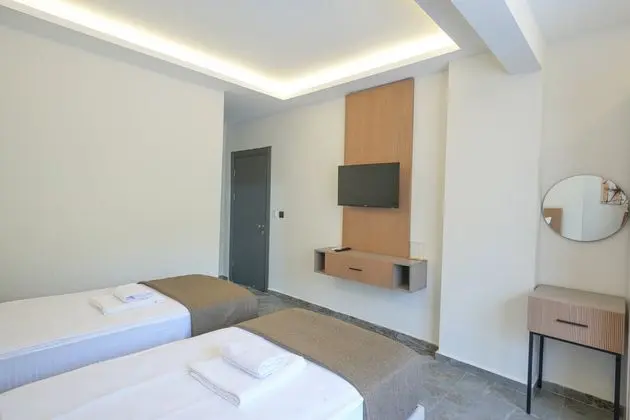 https://images.etstur.com/imgproxy/resize/2560x1440/files/images/hotelImages/etsrooms/514987/Ada_Butik_Otel_Marmaris_20240615170026_9.JPG