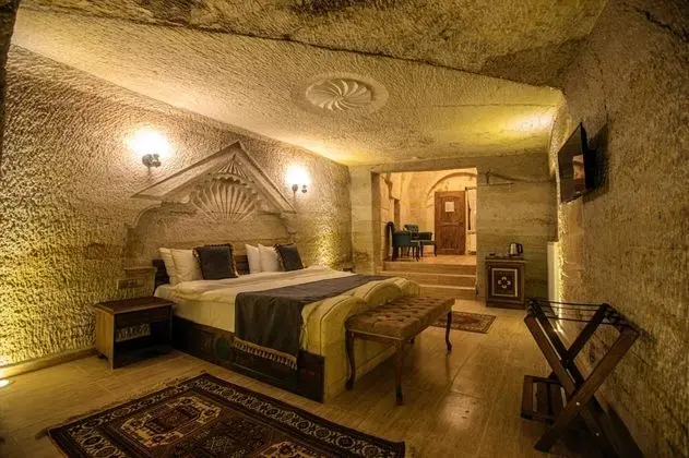 Deluxe Cave Suit