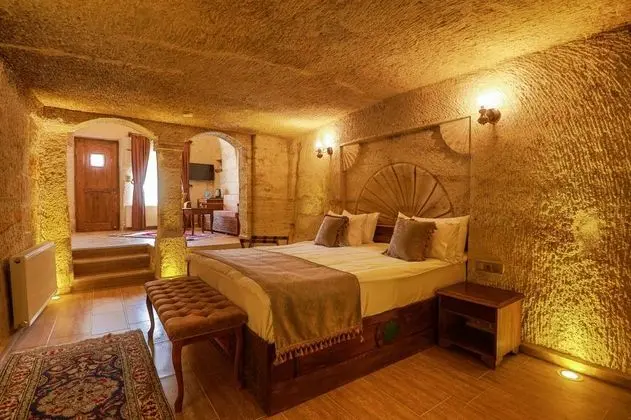 Deluxe Cave Suit