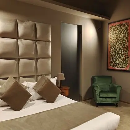Deluxe Tek Büyük Yataklı Oda