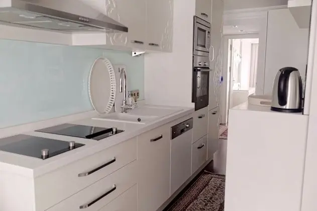 Luxury Apartment, 1 Bedroom, Sea View (Balcony) ''Annex''