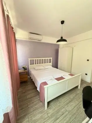 Geniş Standart Oda,Bahçe Manzaralı,2. Kat