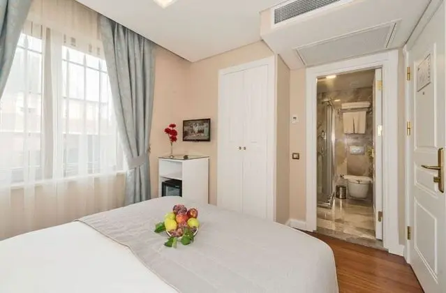 Standart Oda, Şehir Manzaralı
