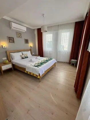 Standart Geniş Oda, Deniz ve Şehir Manzaralı, 1. Kat