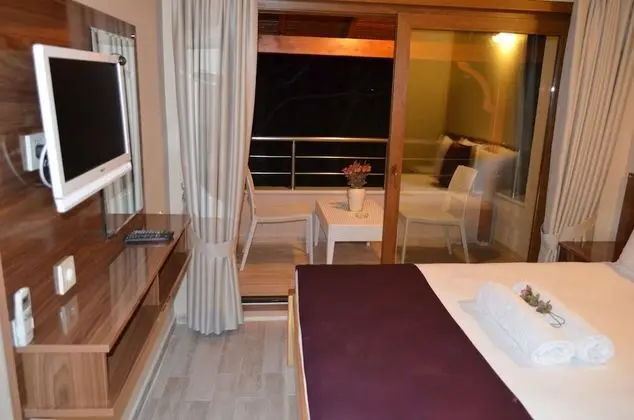 Deluxe Tek Büyük Yataklı Oda, Deniz Manzaralı