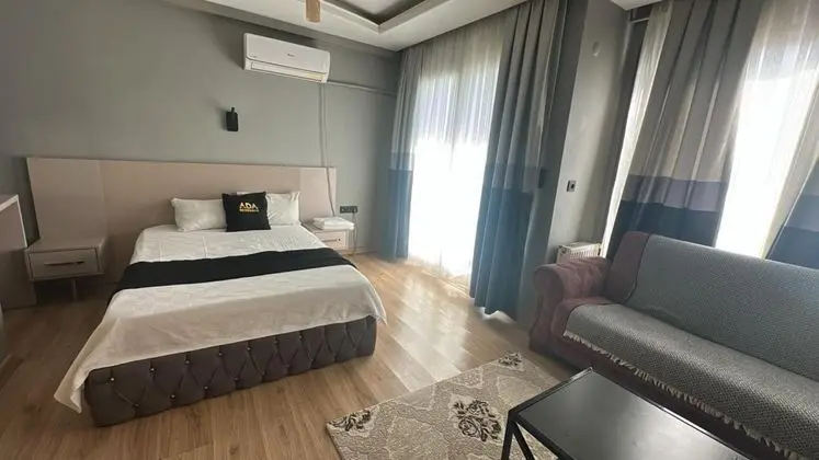 Apartment, Şehir Manzaralı