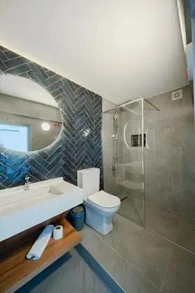 https://images.odamax.com/img/1920x1080/odamax/image/upload/Ada_Yeli_Karaburun_202607201545114_Adayeli_Hotel_0388.jpg