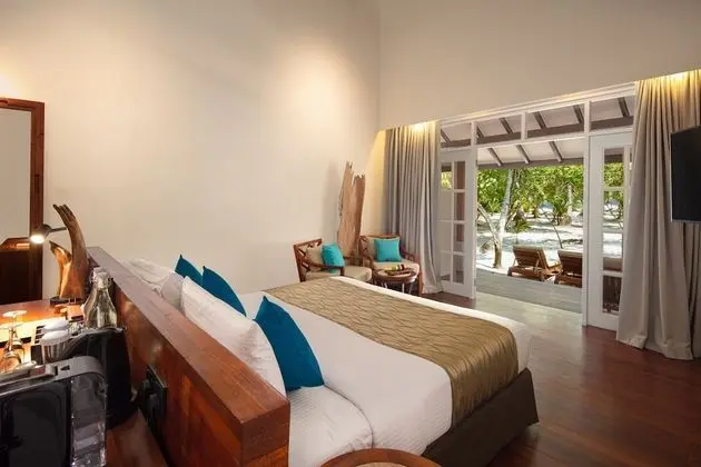 Deluxe Jacuzzi Beach Villa with Premium All Inclusive