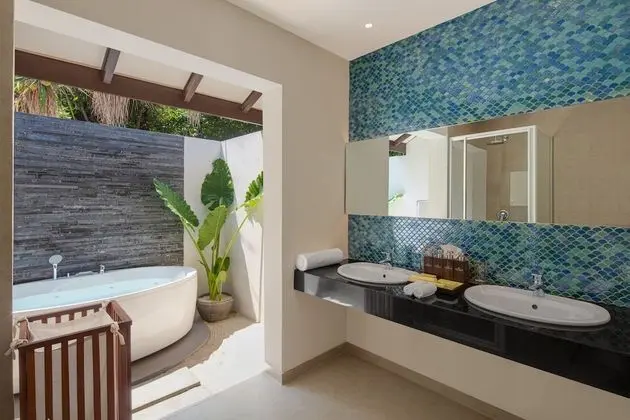 Deluxe Jacuzzi Beach Villa with Premium All Inclusive