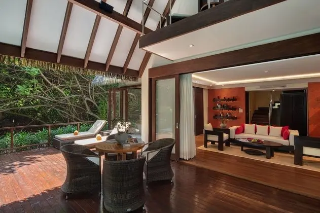 Meedhupparu Residence with Pool