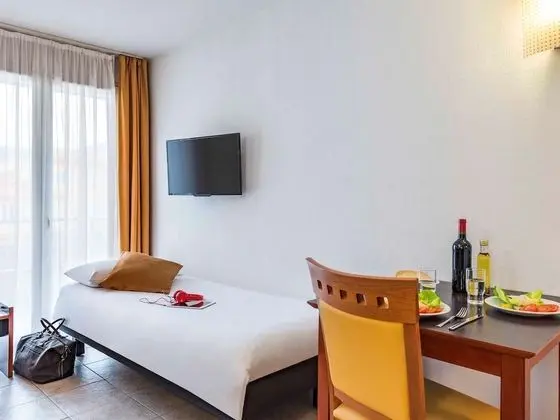 Stüdyo, 1 Çift Kişilik Yatak