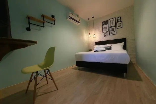 Two Bedroom Suite with Bathtub