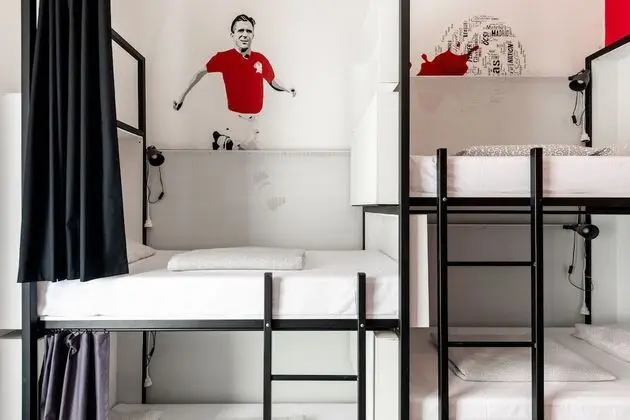 Bed in 10-Bed Dormitory Room with Private Bathroom