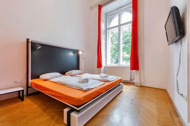 Tek Büyük Yataklı Oda, Banyolu/Duşlu