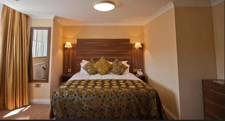 Standard Tek Büyük Yataklı Oda