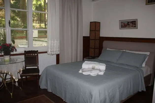 Standard Tek Büyük Yataklı Oda (Kinali)