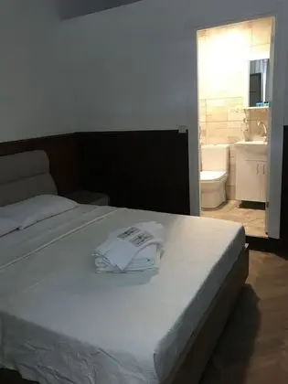Standard Tek Büyük Yataklı Oda (Kinali)