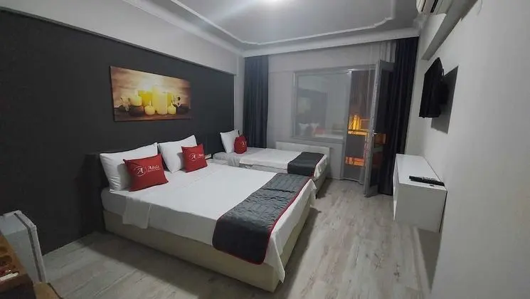 Economy Triple Room, Multiple Beds