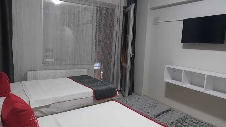 Economy Triple Room, Multiple Beds