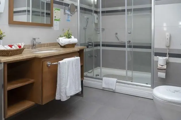 Standard Oda, Kısmi Deniz Manzarası