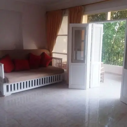 Royal Apart Daire, Bahçe Manzaralı