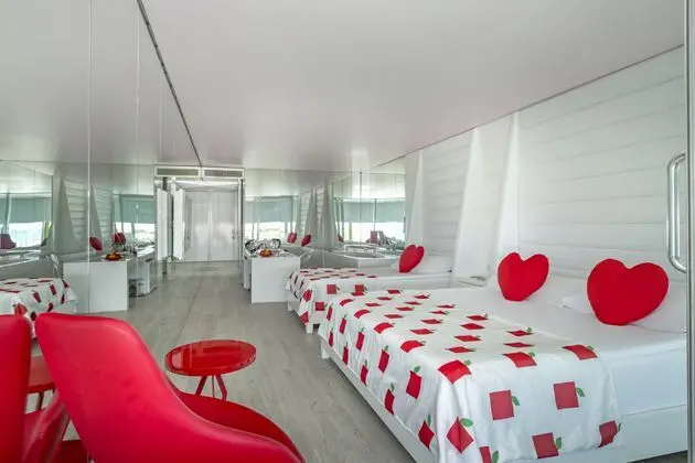 1 Çift ​​kişilik Yatak Female Room