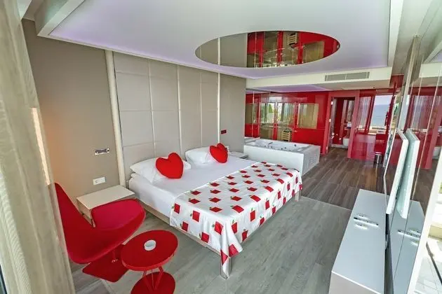 Eve Villa