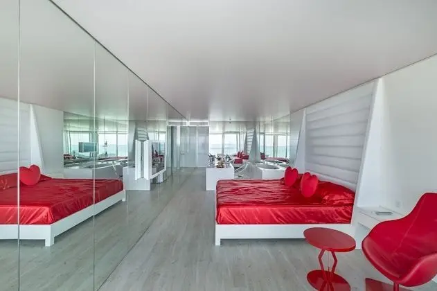 Honeymoon Design Room