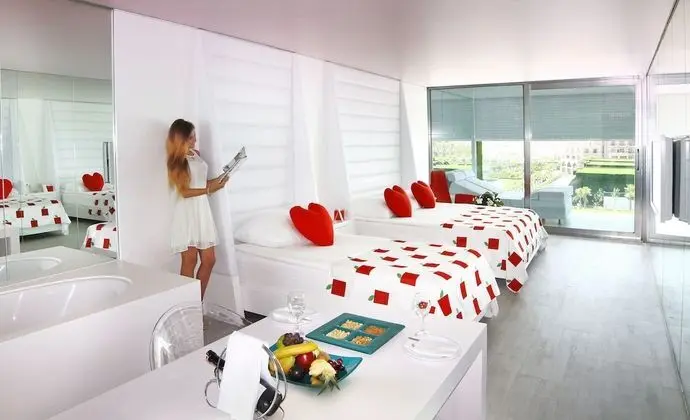 Eve Villa