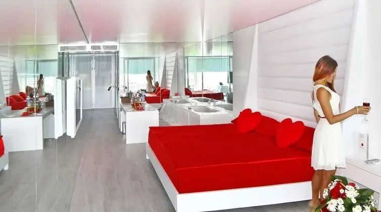 Eve Villa
