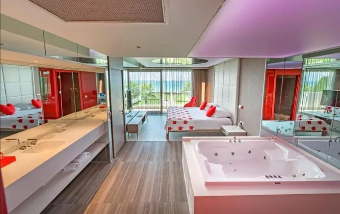 https://images.etstur.com/imgproxy/resize/2560x1440/files/images/hotelImages/etsrooms/33/Adam___Eve__16_20251203100141_4.jpg