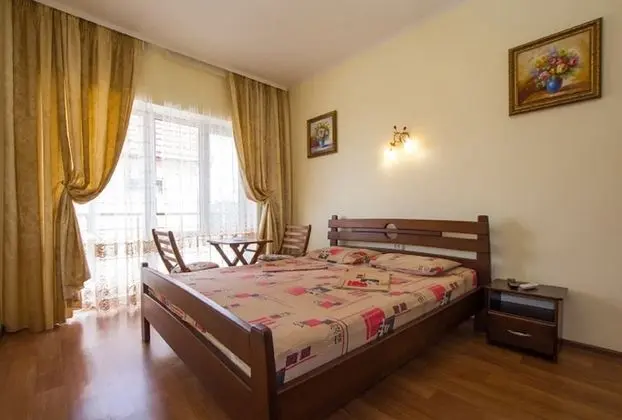 Luxury Tek Büyük Yataklı Oda